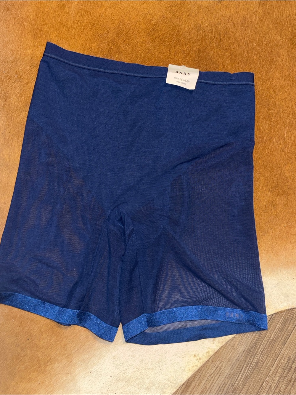 NWT DNKY shapewear thigh slimmer